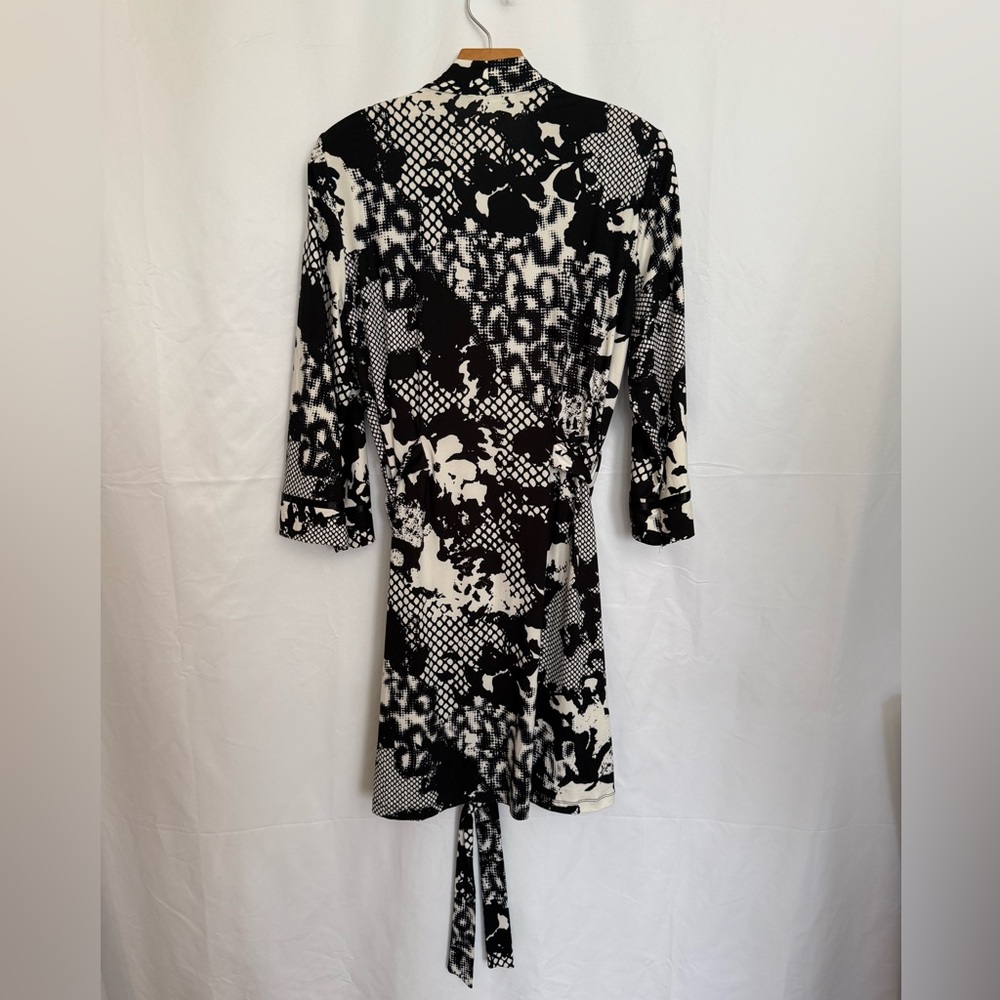 Linea Donatella Black and White Sheath Dress with Cuffed 3/4 Sleeves